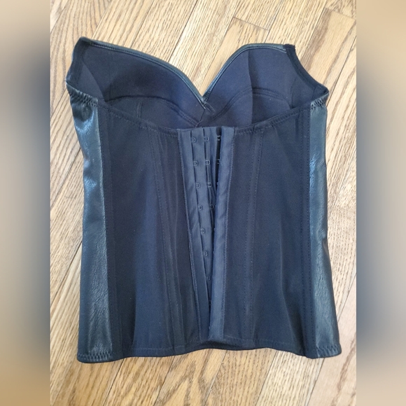Asos PU Faux Leather Underwire Corset - Picture 3 of 4